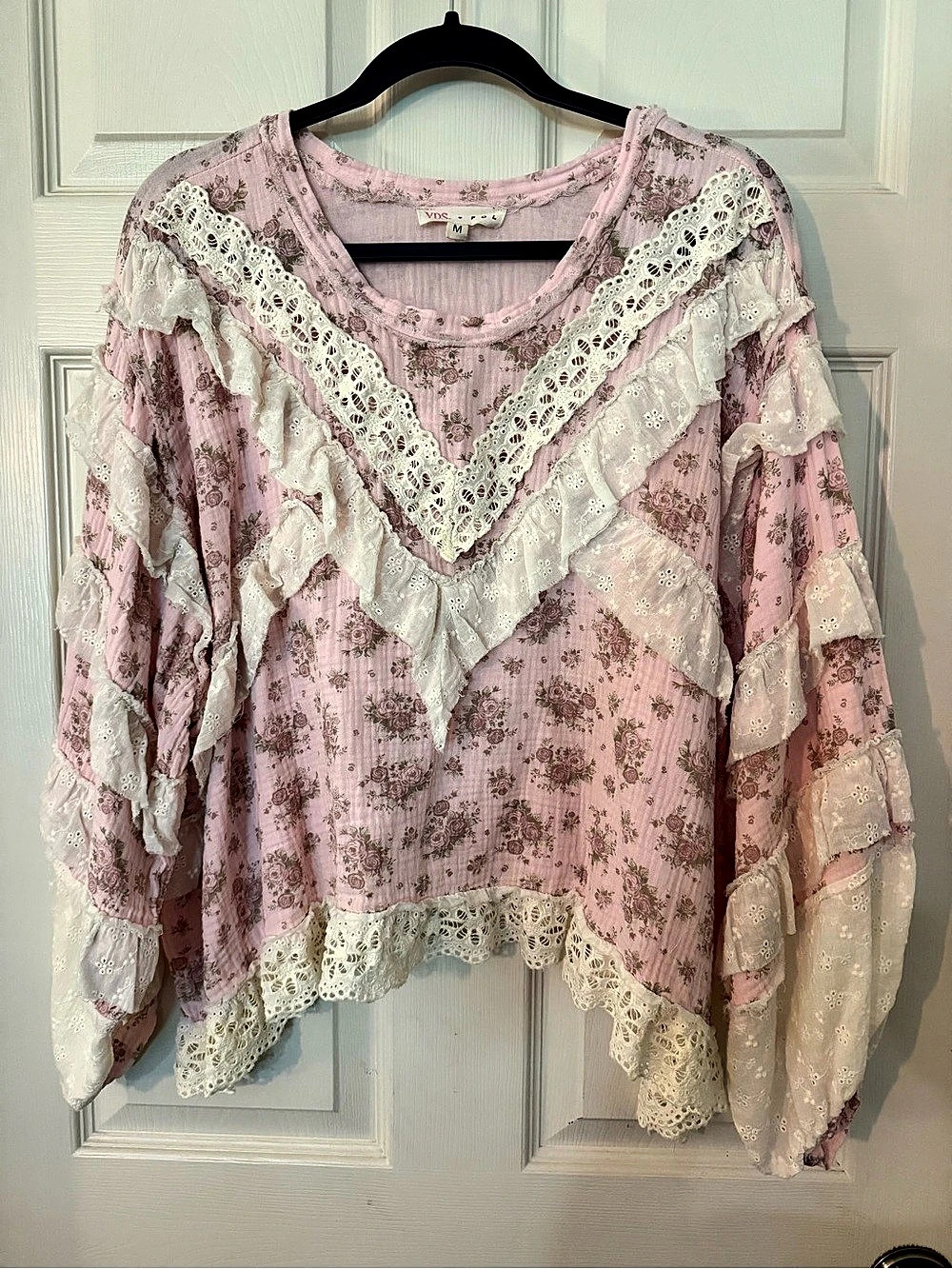 YDS. POL Floral Lace Blouse in Pink & White Size Medium